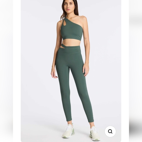 Bandier Pants - Bandier Aria Asymmetrical Leggings Size XS Balsam Green